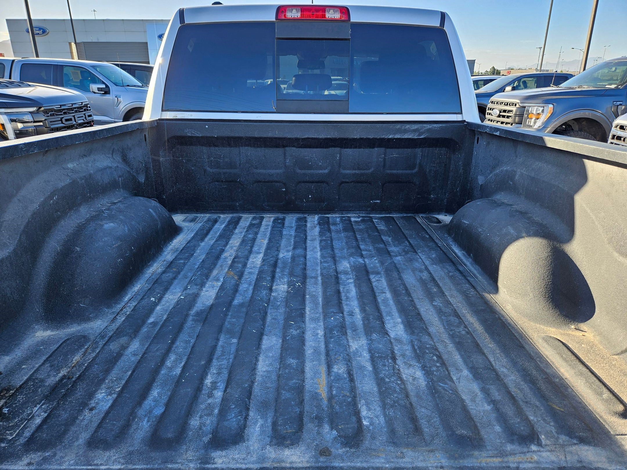 Used 2017 RAM 1500 Laramie AWD/4WD image 32