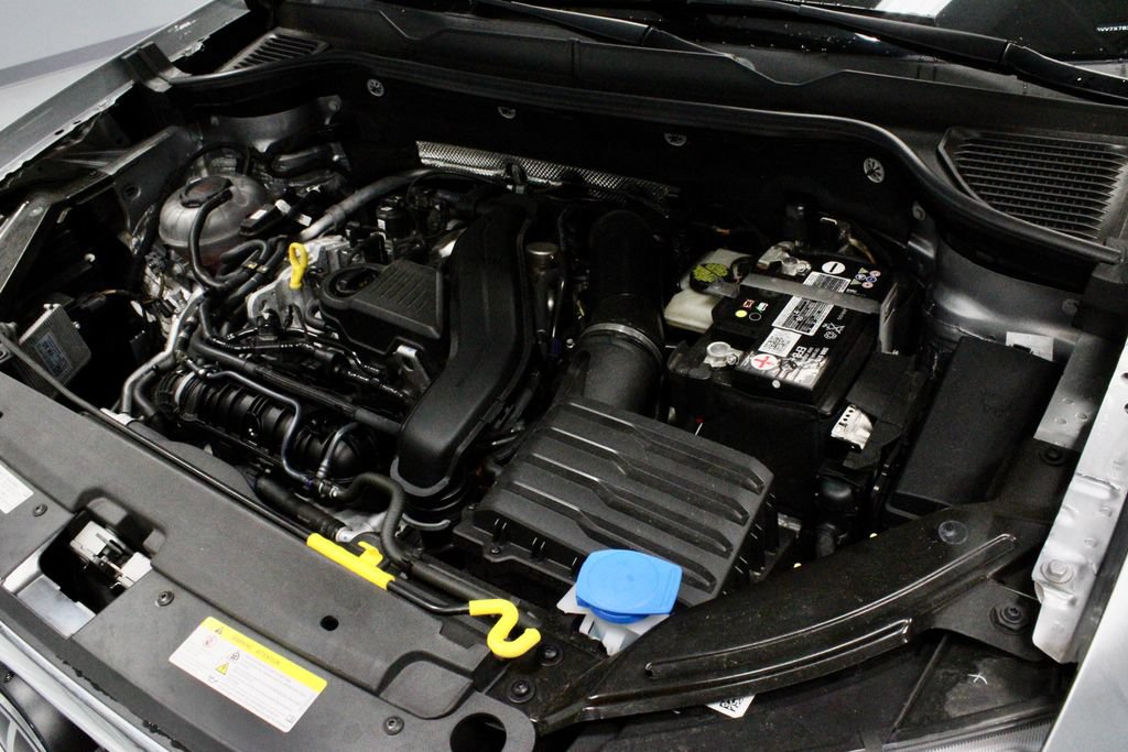 Used 2023 Volkswagen Taos SEL AWD/4WD image 18