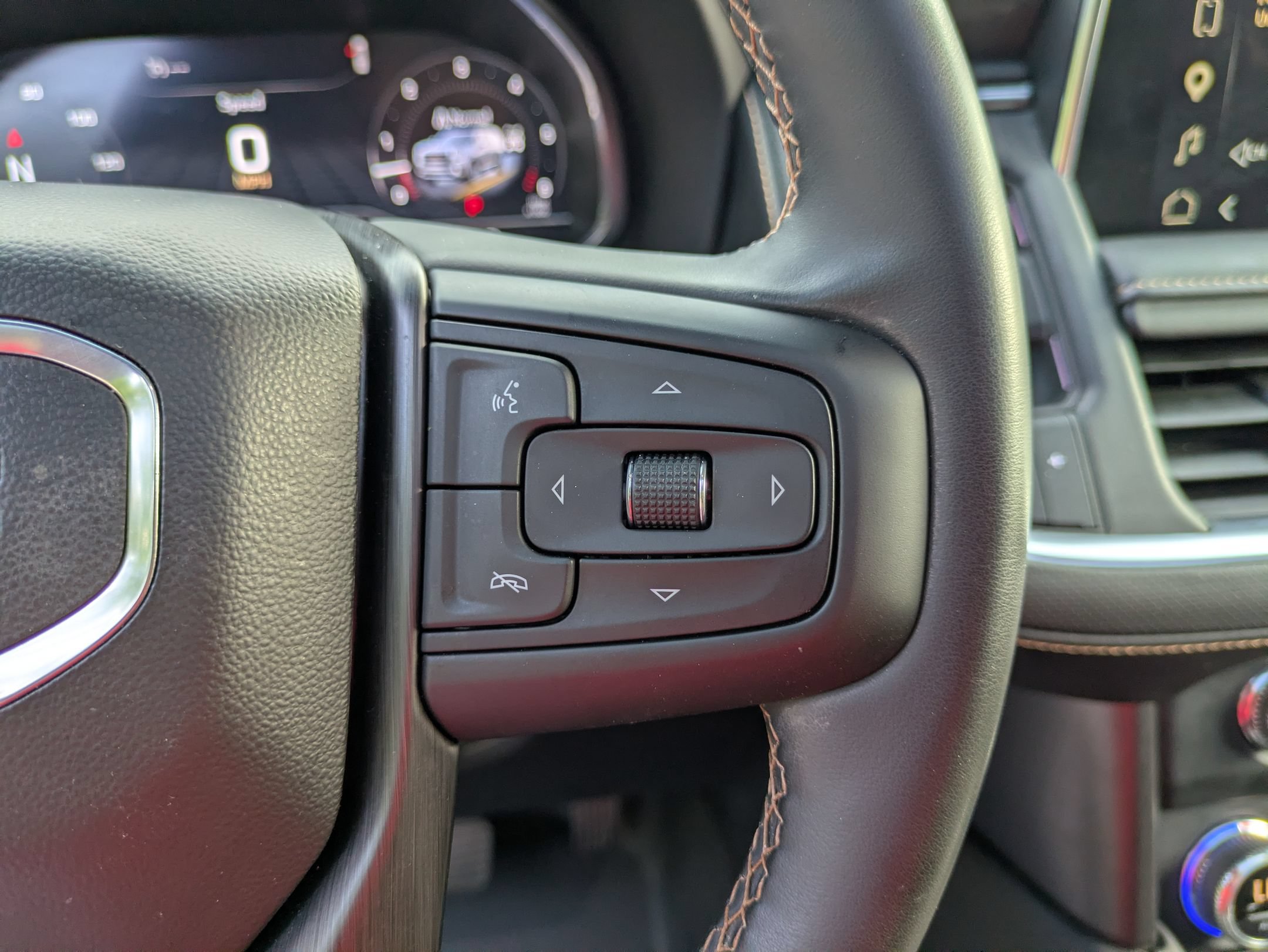 Used 2023 GMC Yukon XL AT4 AWD/4WD image 19