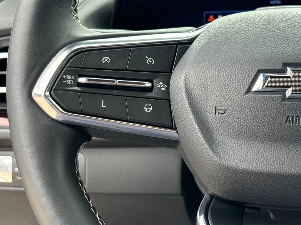 Used 2025 Chevrolet Traverse Z71 w/ Enhanced Driving Package AWD/4WD image 20
