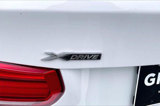 Used 2017 BMW 330i xDrive Sedan AWD/4WD image 9
