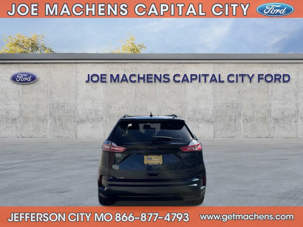 Certified 2022 Ford Edge SE w/ Black Appearance Package image 4