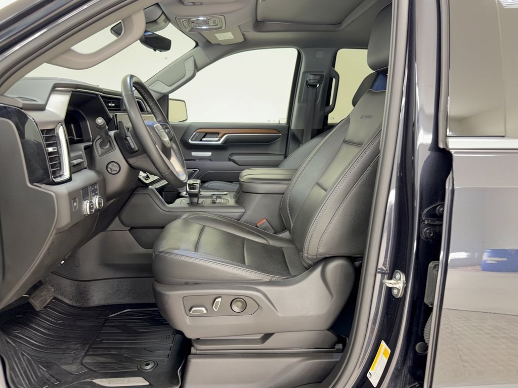 Used 2023 GMC Sierra 1500 Denali w/ Denali Reserve Package RWD image 5