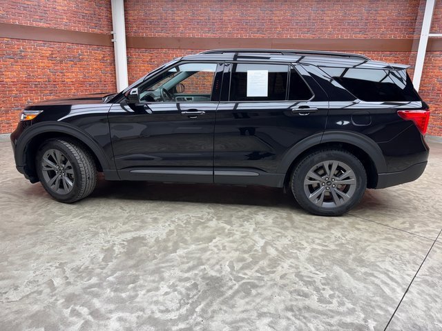 Certified 2022 Ford Explorer XLT w/ Equipment Group 202A image 2