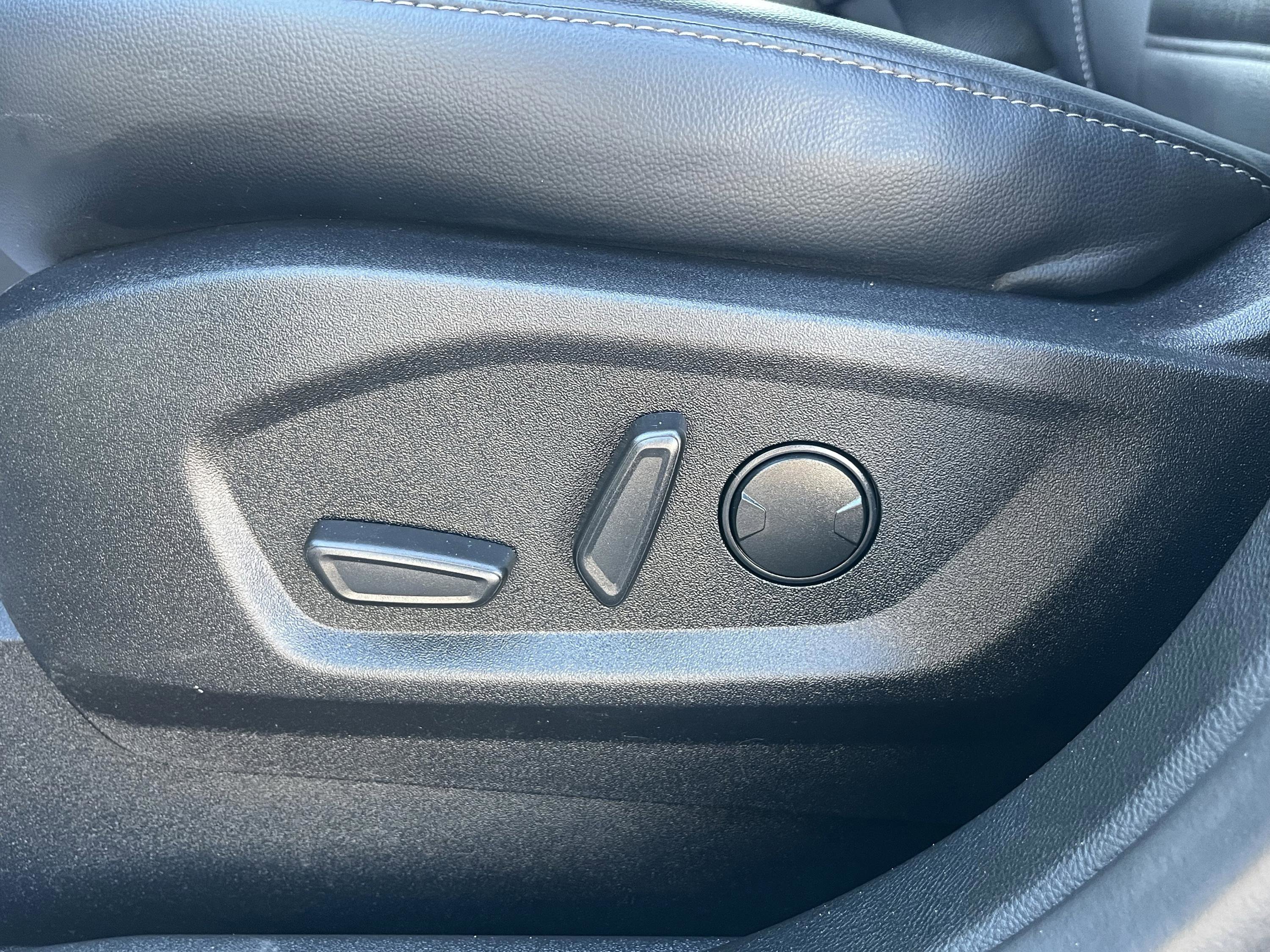 Certified 2024 Ford Edge SEL image 9