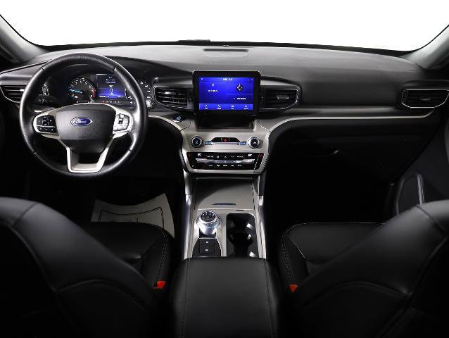 Certified 2021 Ford Explorer XLT w/ Equipment Group 202A image 14