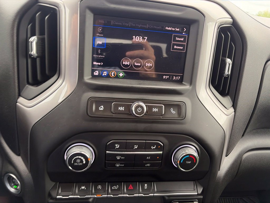 Used 2022 Chevrolet Silverado 1500 Custom AWD/4WD image 16