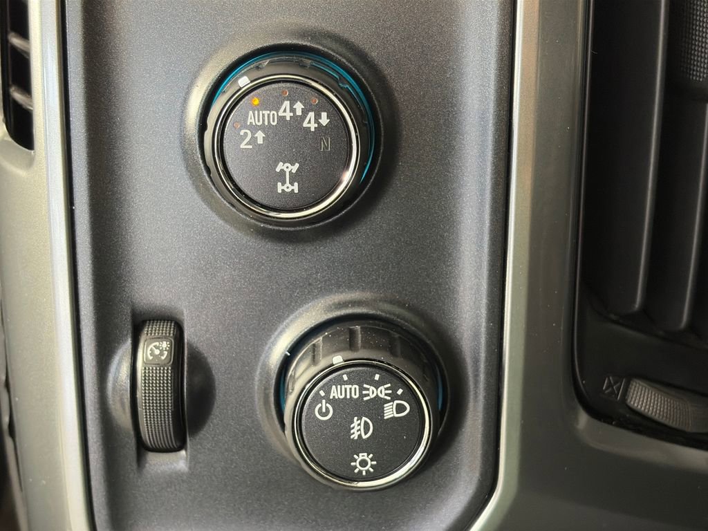 Used 2018 Chevrolet Silverado 1500 LT w/ All Star Edition image 22