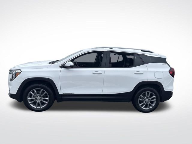 Used 2024 GMC Terrain SLT image 2
