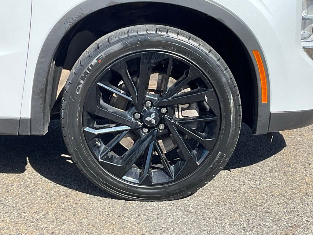 Used 2023 Mitsubishi Outlander SE Black Edition image 23