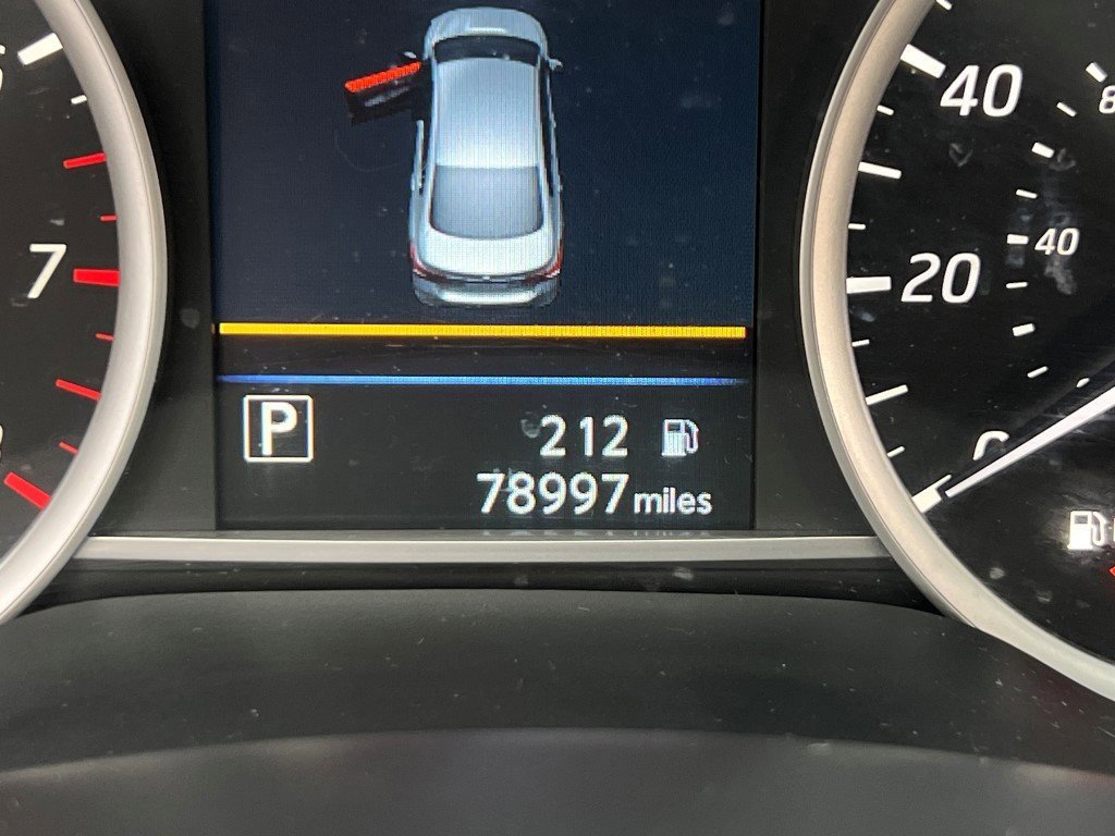 Used 2019 Nissan Sentra S image 26