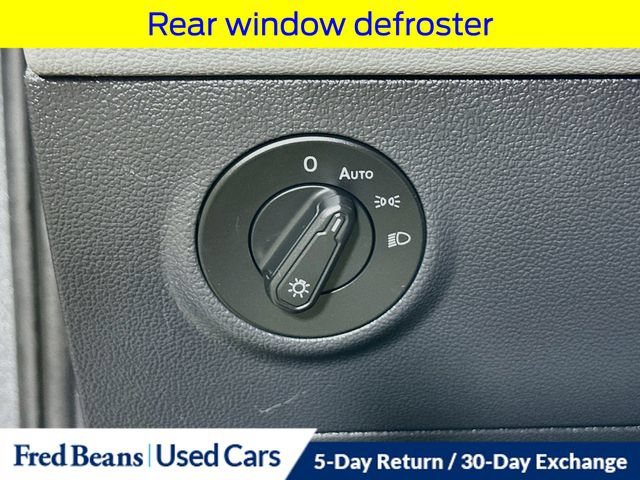 Used 2022 Volkswagen Taos SE w/ Panoramic Sunroof Package AWD/4WD image 13