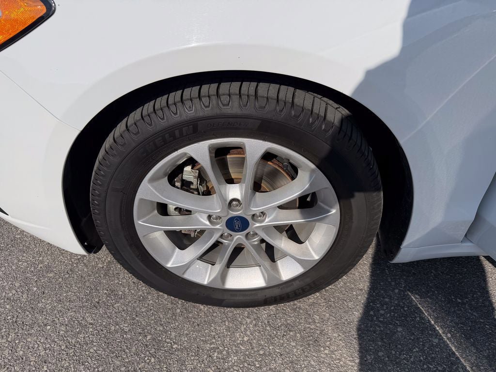 Certified 2020 Ford Fusion SE FWD image 27