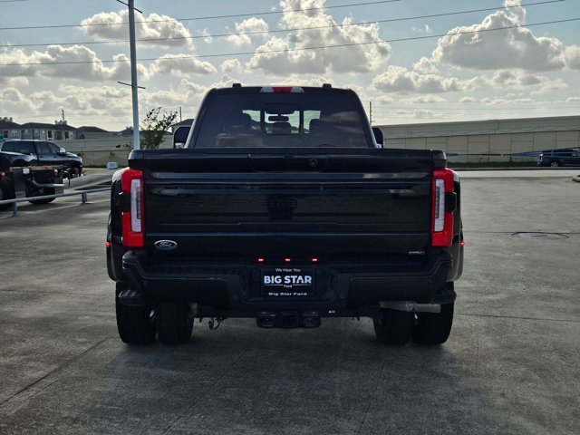 Certified 2025 Ford F450 Platinum AWD/4WD image 4