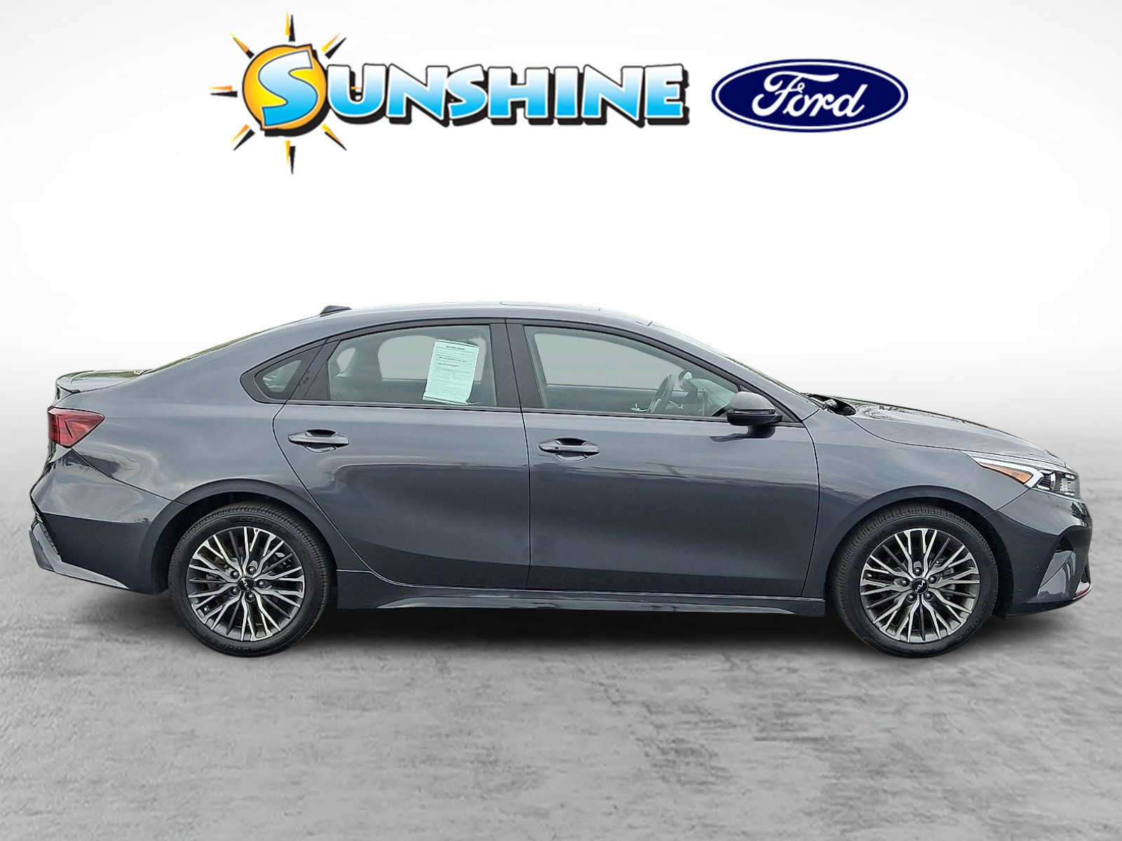 Used 2024 Kia Forte GT-Line w/ GT-Line Premium Package image 5