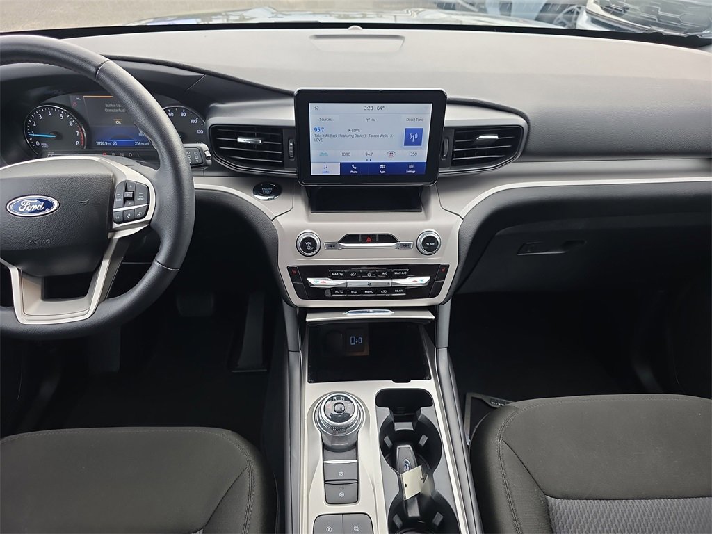 Certified 2024 Ford Explorer XLT image 16