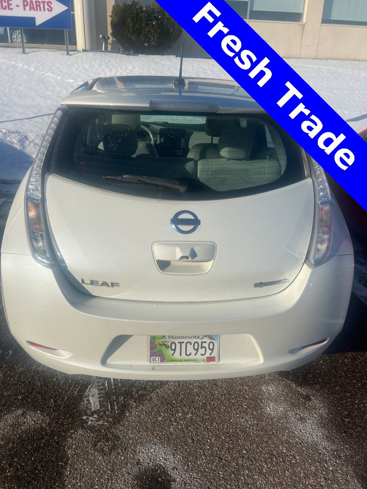 Used 2017 Nissan Leaf SV image 3