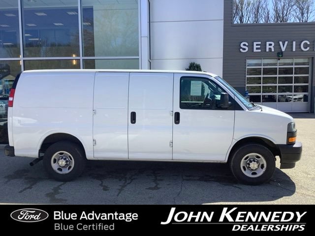 Used 2021 Chevrolet Express 2500 w/ Driver Convenience Package RWD image 2