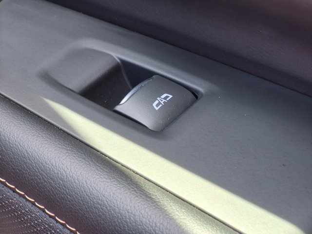 Used 2023 Chevrolet Tahoe Premier RWD image 39