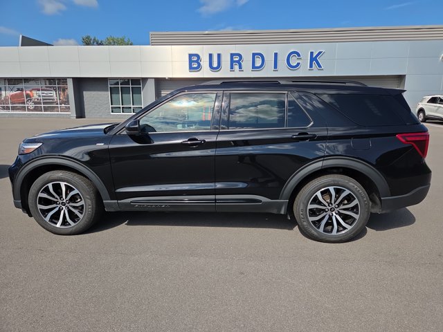 Certified 2023 Ford Explorer ST-Line w/ Class IV Trailer Tow Package AWD/4WD image 3