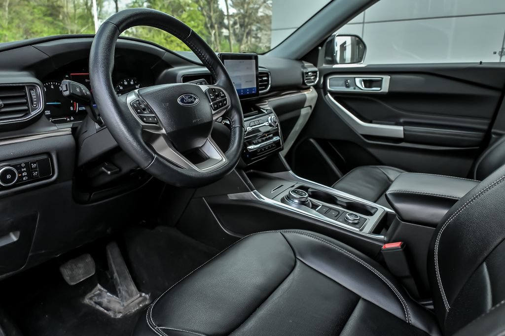 Certified 2023 Ford Explorer Limited AWD/4WD image 14