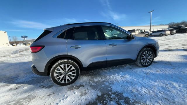 Certified 2022 Ford Escape Titanium image 10