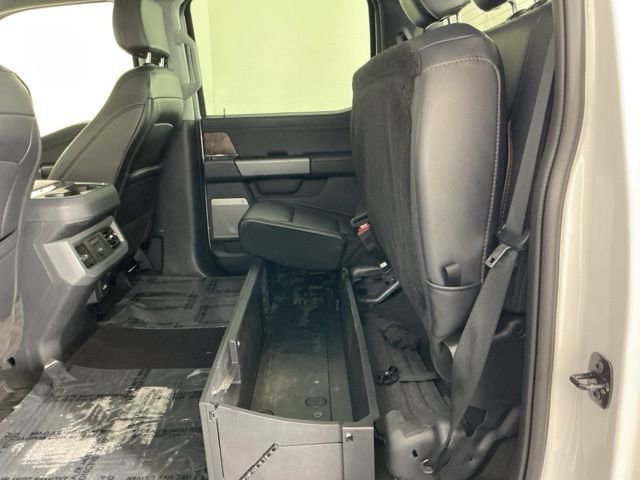 Certified 2025 Ford F450 Lariat w/ FX4 Off-Road Package image 32
