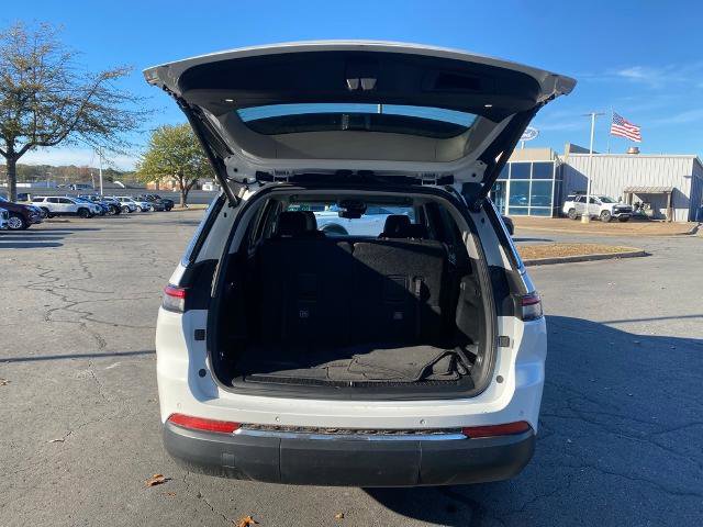 Used 2023 Jeep Grand Cherokee L Limited w/ Luxury Tech Group II image 9