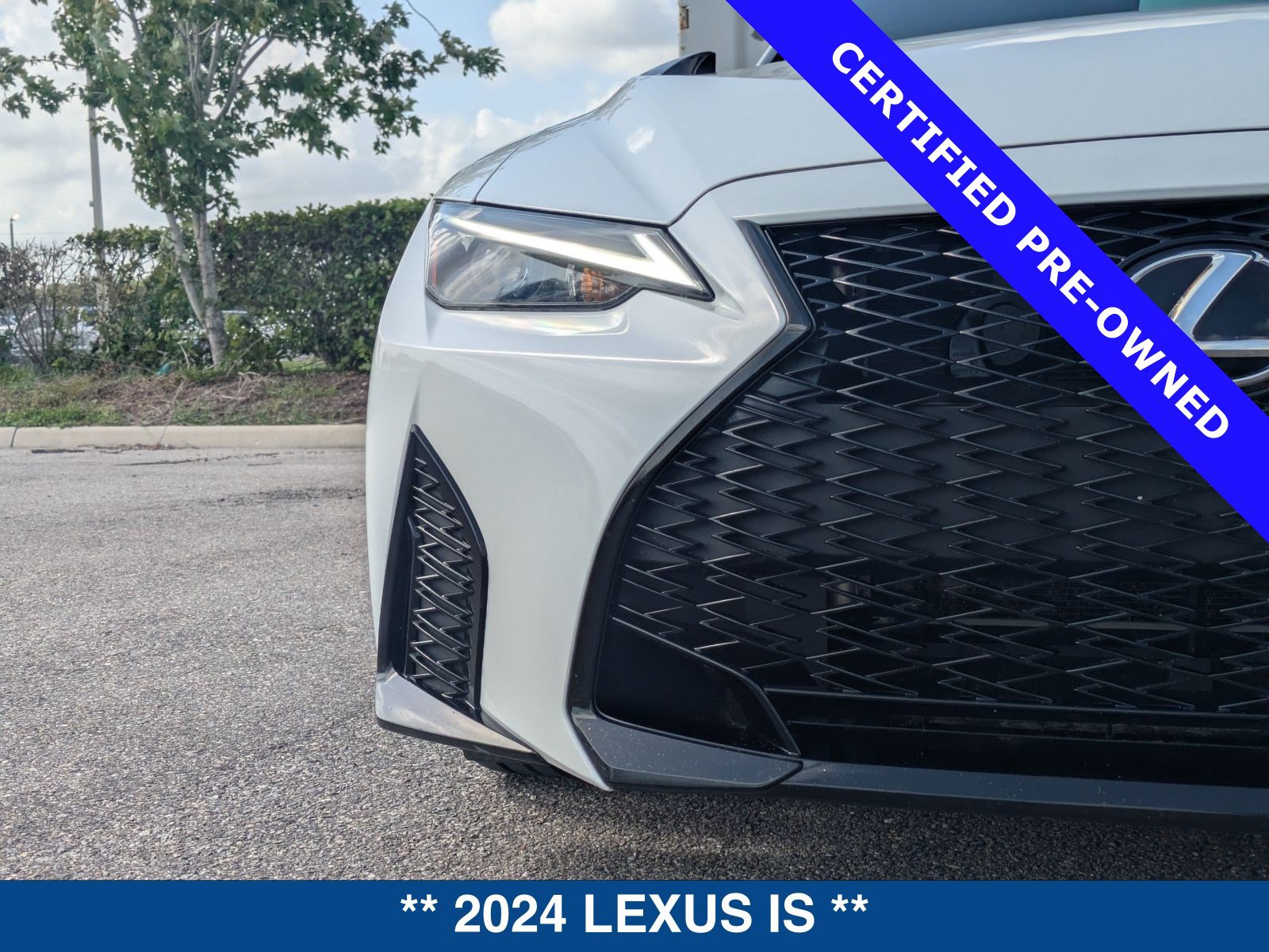 Used 2024 Lexus IS 350 F Sport RWD image 9