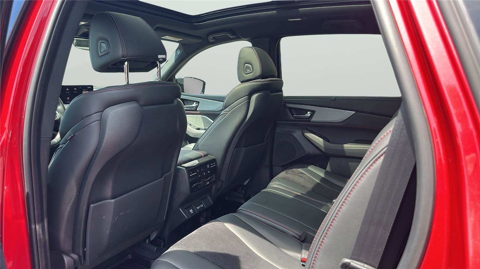 Used 2024 Acura MDX A-Spec image 17