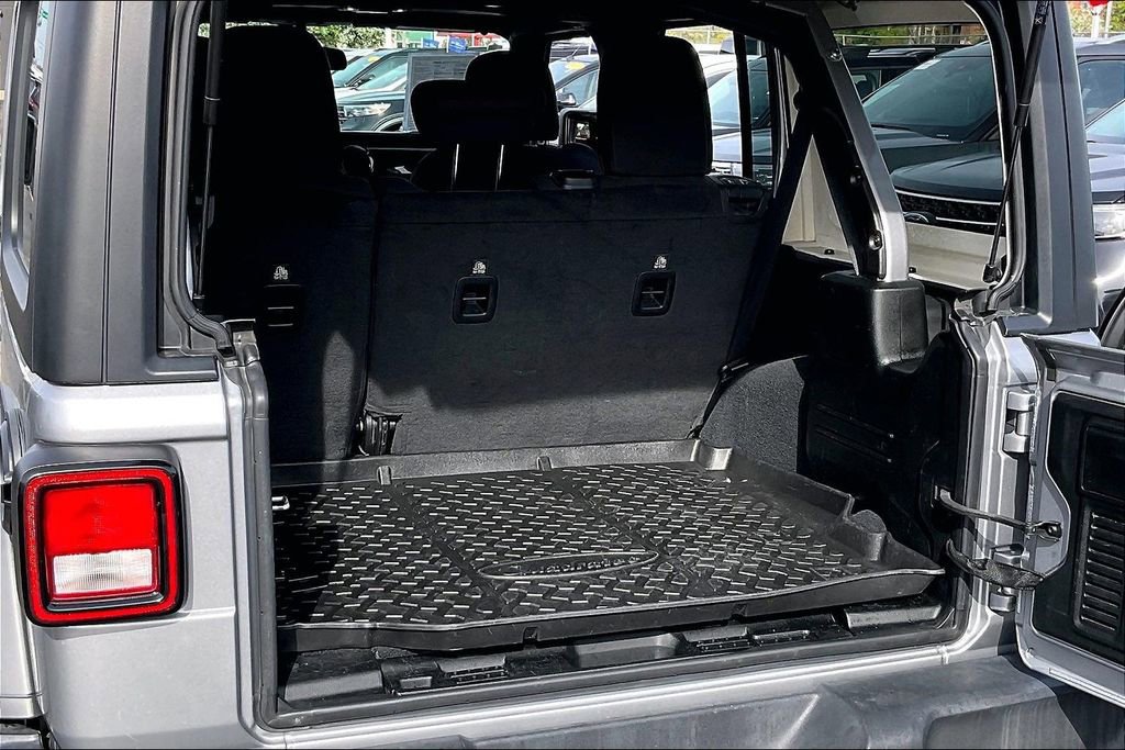 Used 2020 Jeep Wrangler Unlimited Sport S AWD/4WD image 25