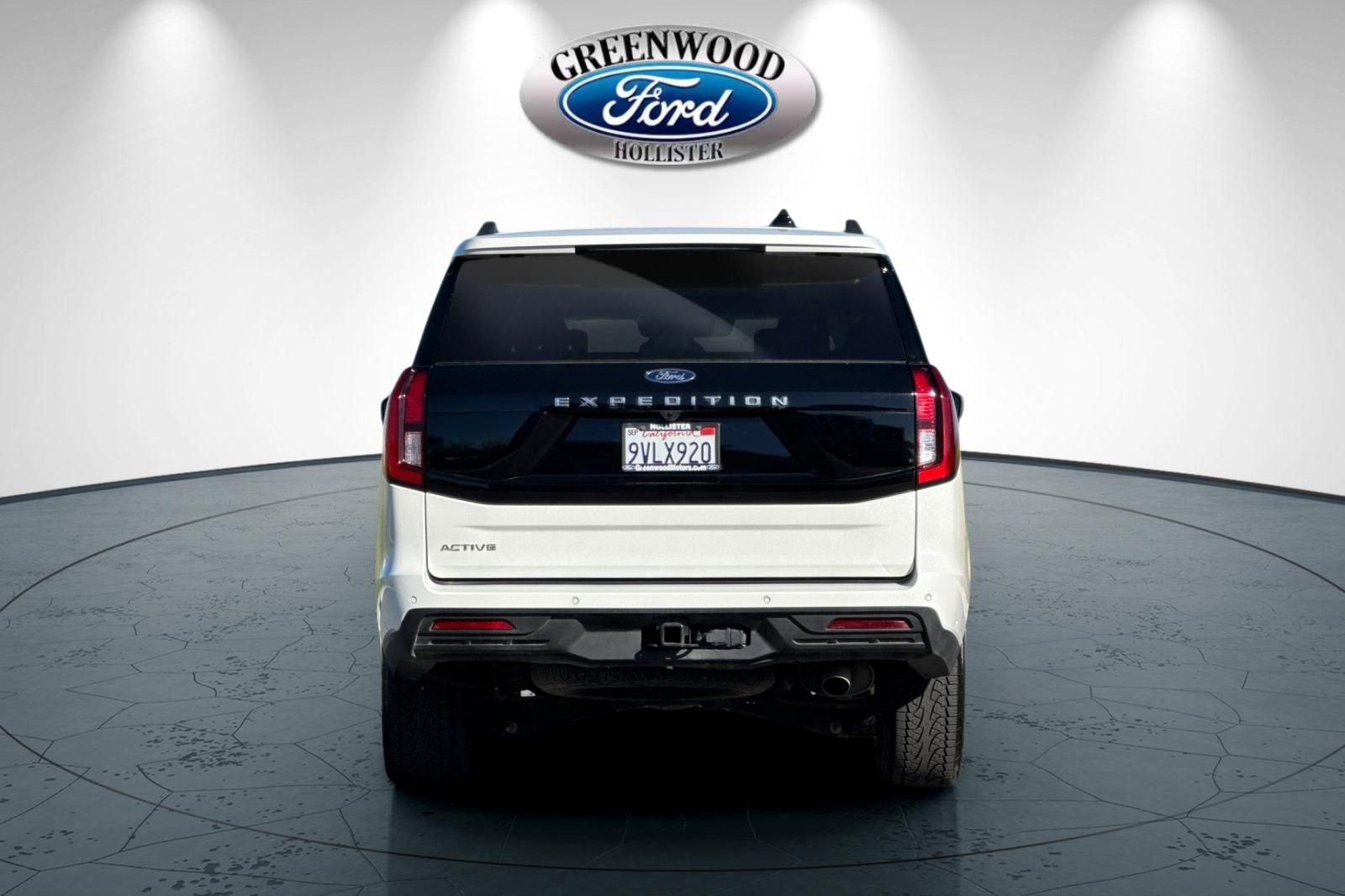 Certified 2025 Ford Expedition Active image 5