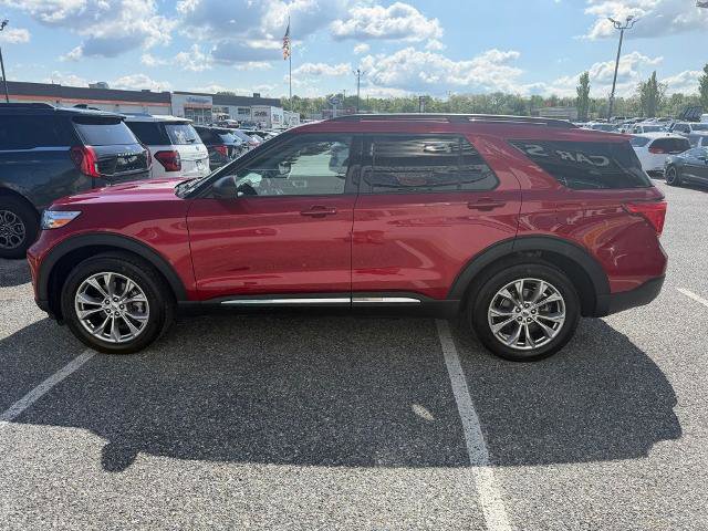 Certified 2023 Ford Explorer XLT w/ Equipment Group 202A AWD/4WD image 5