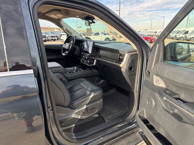 Certified 2023 Ford Expedition XLT image 16