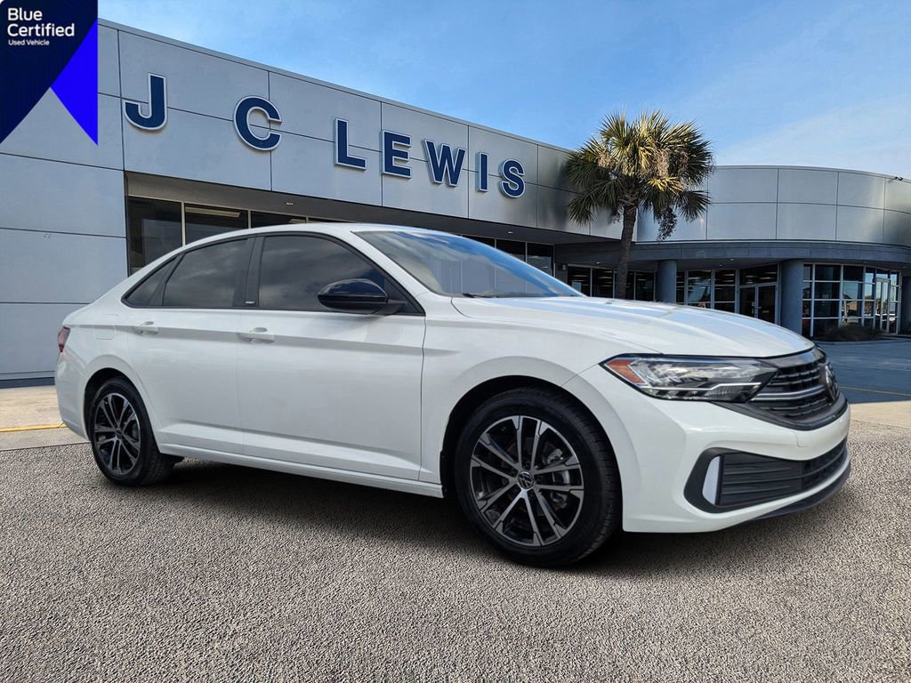 Used 2024 Volkswagen Jetta Sport image 7