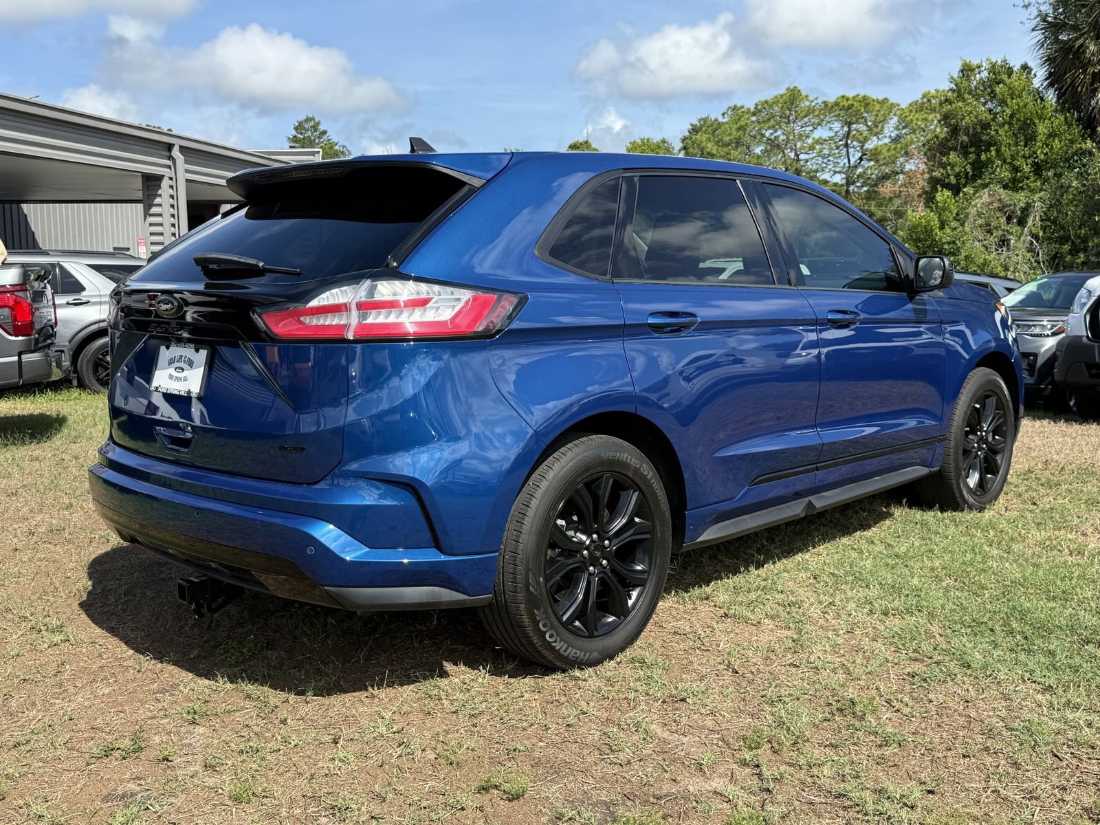 Certified 2022 Ford Edge SE w/ Black Appearance Package AWD/4WD image 4