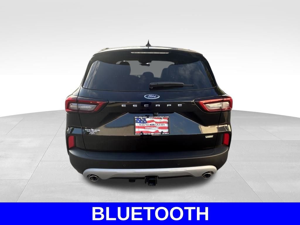 Certified 2024 Ford Escape SE w/ PHEV Premium Package FWD video 4
