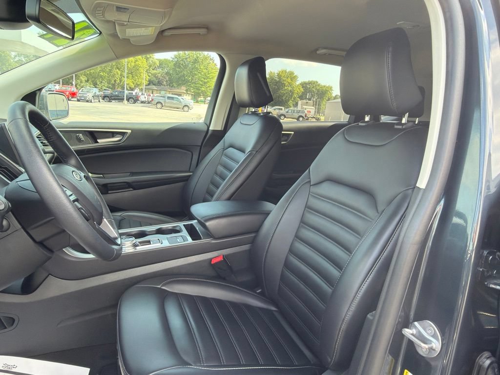 Certified 2024 Ford Edge SEL w/ Convenience Package AWD/4WD image 12