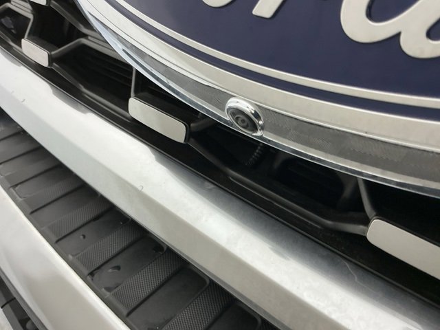 Certified 2025 Ford F450 Lariat w/ FX4 Off-Road Package image 11