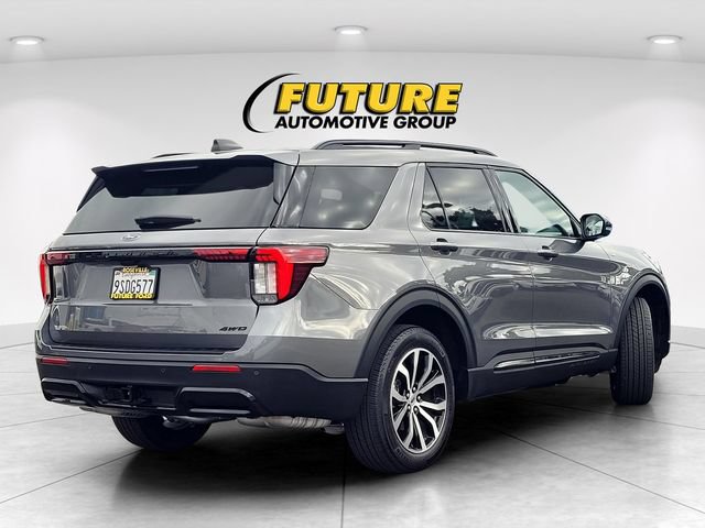 Certified 2025 Ford Explorer ST-Line AWD/4WD image 4