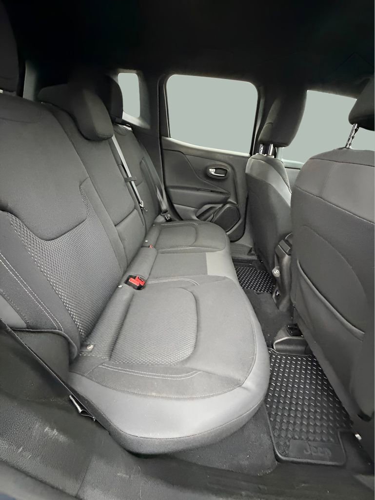 Used 2022 Jeep Renegade Altitude w/ Convenience Group AWD/4WD image 13