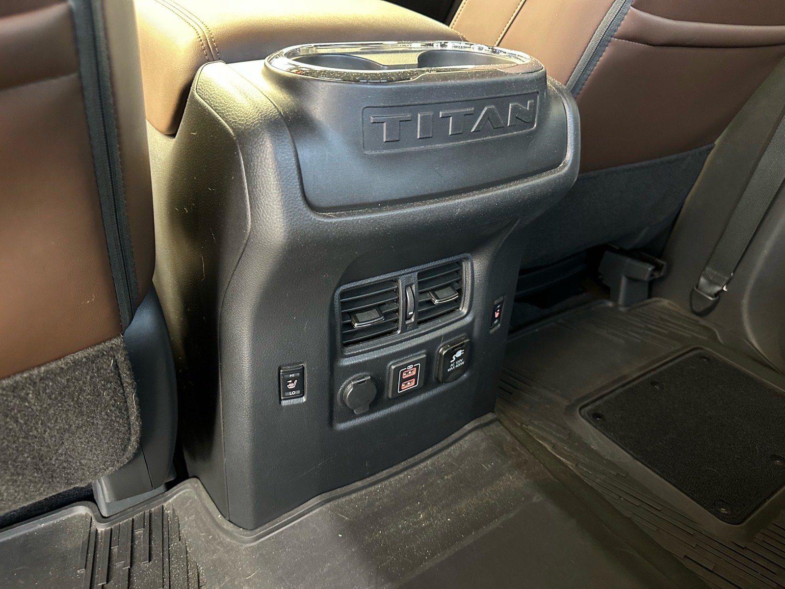 Used 2023 Nissan Titan Platinum Reserve w/ Moonroof Package AWD/4WD image 24