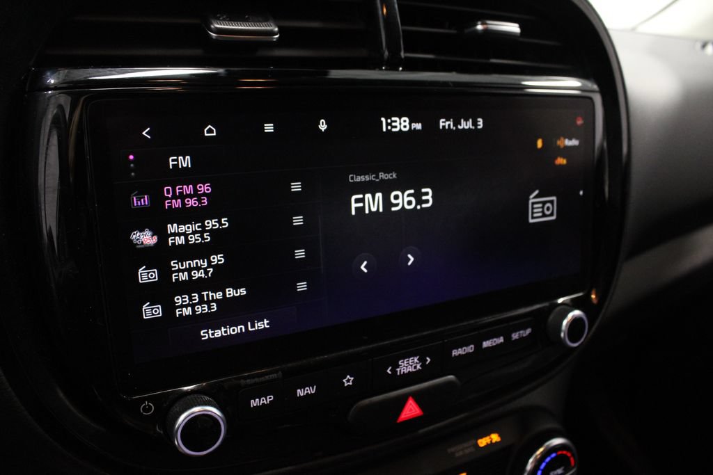 Used 2023 Kia Soul S FWD image 3