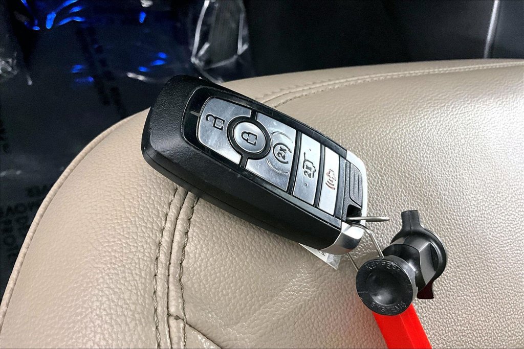 Certified 2023 Ford Explorer Limited AWD/4WD image 10