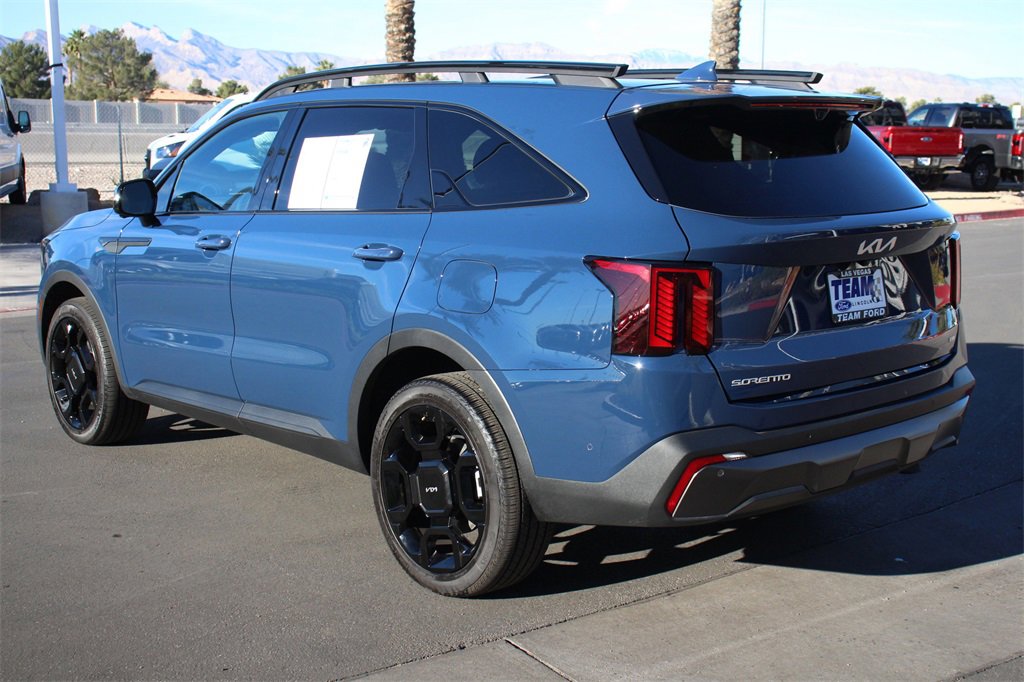Used 2024 Kia Sorento SX Prestige w/ Olive Brown Leather Package image 5