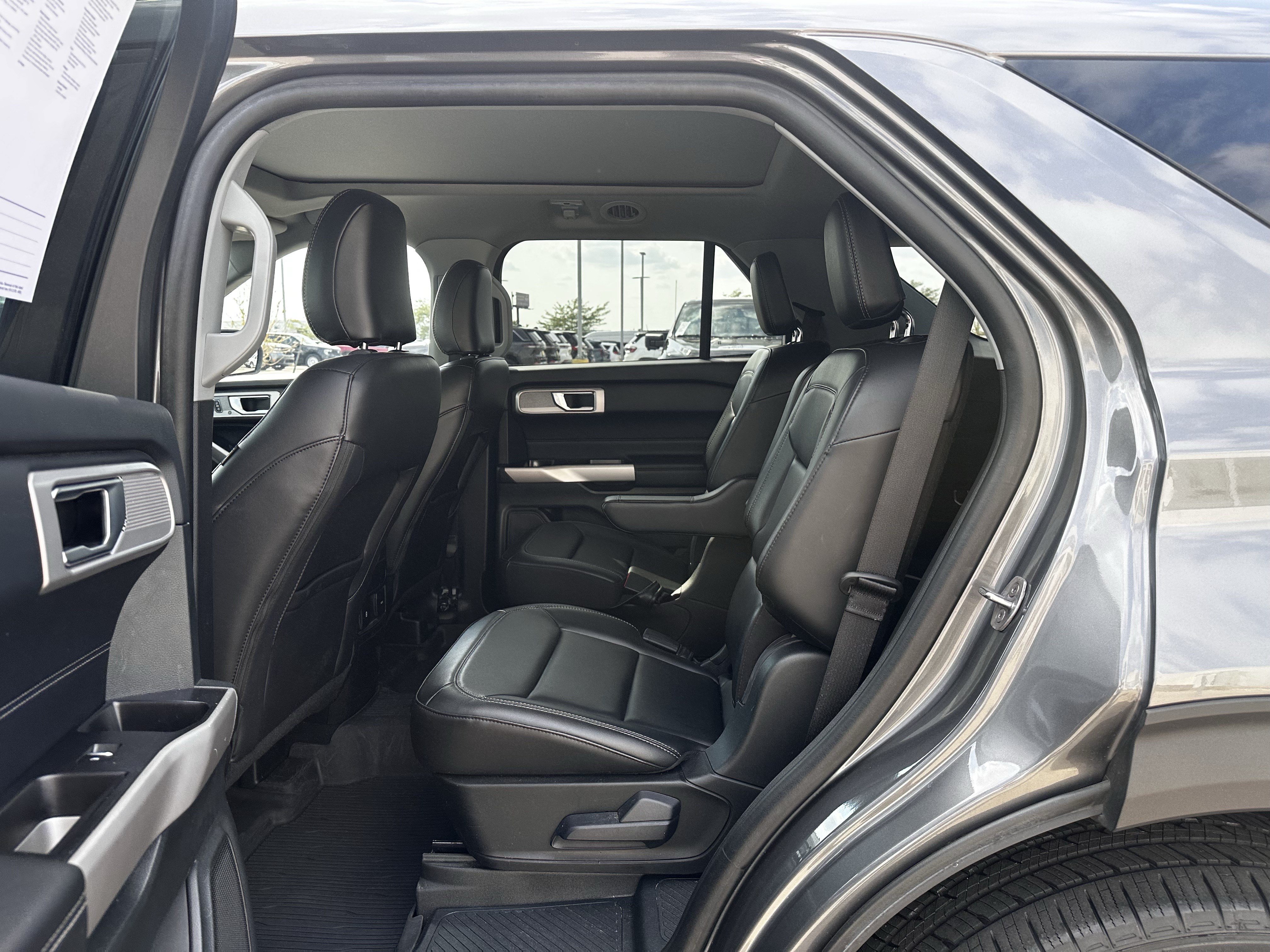 Certified 2024 Ford Explorer XLT w/ Equipment Group 202A AWD/4WD image 22