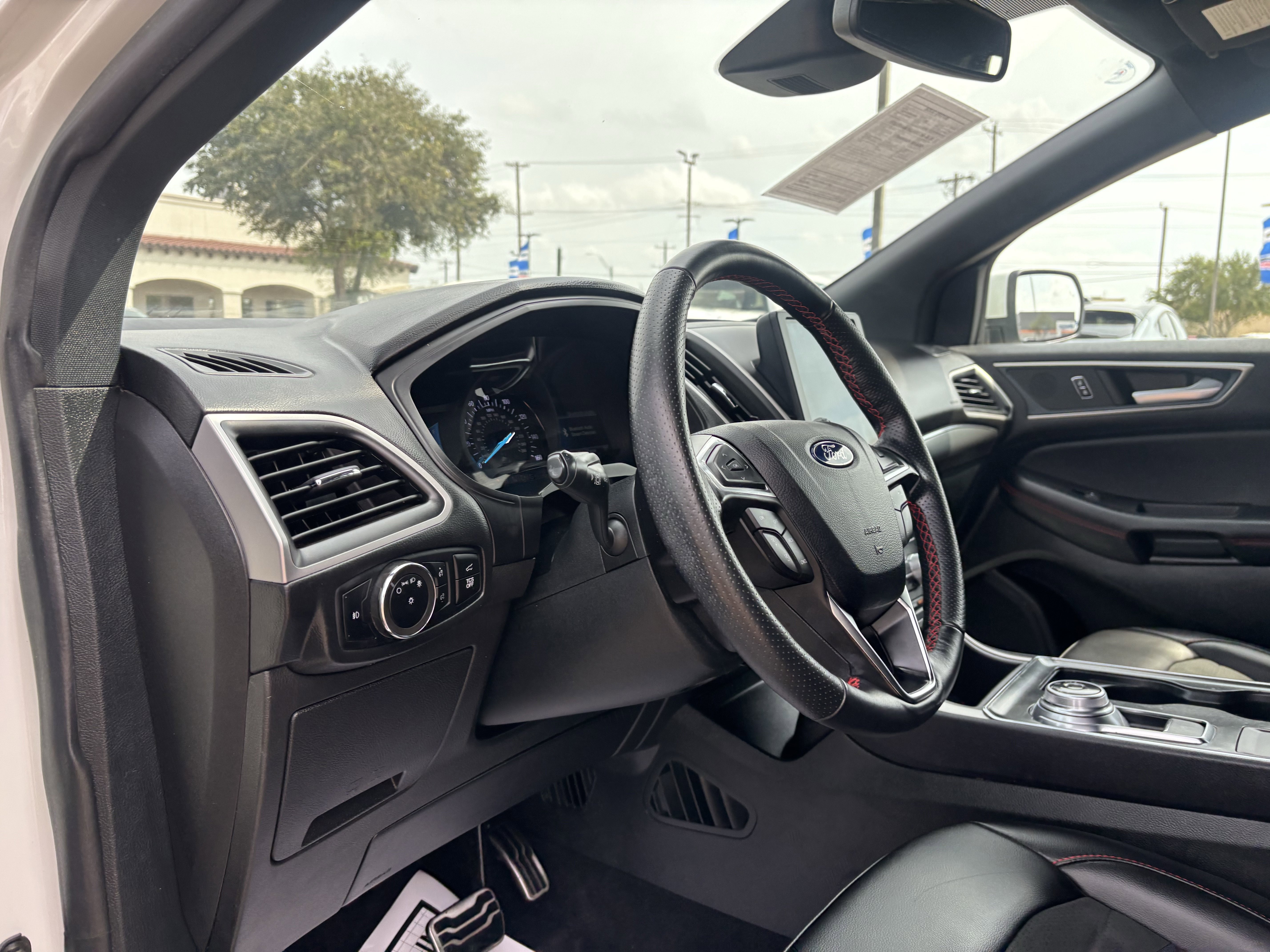 Certified 2024 Ford Edge ST-Line AWD/4WD image 12