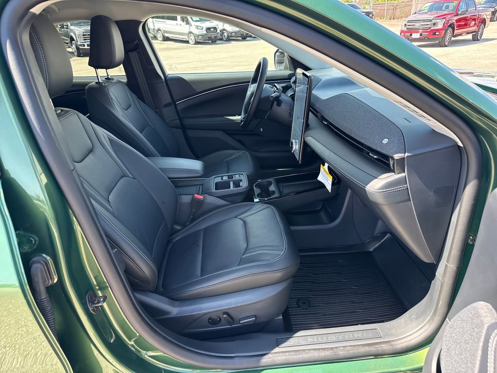 Certified 2025 Ford Mustang Mach-E Premium image 27