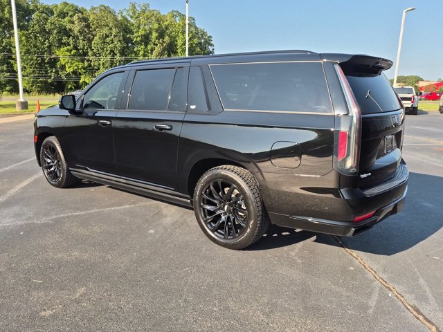 Used 2024 Cadillac Escalade ESV Sport Platinum w/ LPO, ONYX Package AWD/4WD image 6