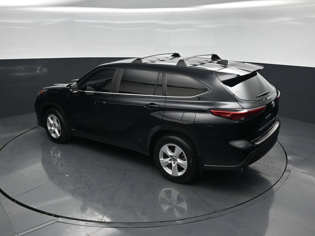Used 2023 Toyota Highlander LE AWD/4WD image 42